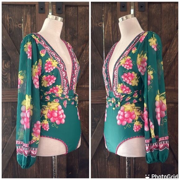 Embroidered Long-sleeved Retro Green Grapes Print One Piece swimsuit with Skirt - Picture 5 of 16